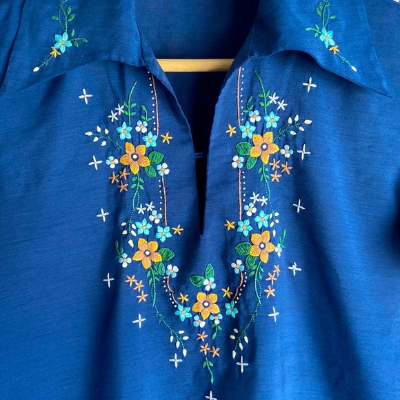 Vintage 1970s Blue Floral Embroidered Shirt - Picture 3 of 5